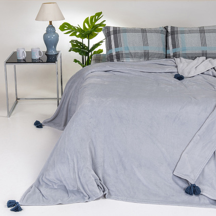 Κουβέρτα Flannel Με Διακοσμητικές Φούντες Υπέρδιπλη 220x240cm Melinen Home Berlin Light Grey 100% Polyester /Γκρι Ανοιχτό